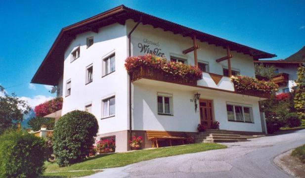 Gastehaus Winkler Hotel Karres Exterior photo